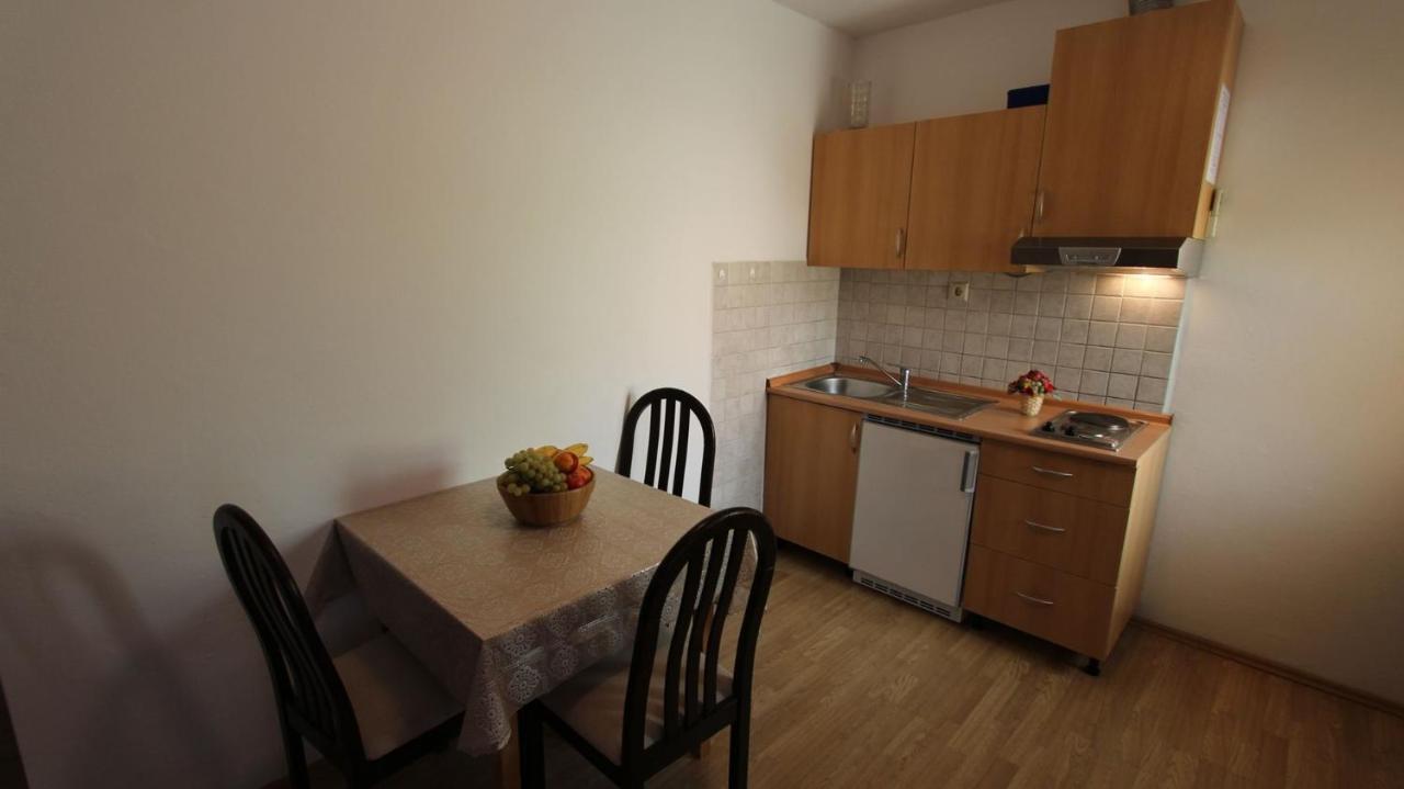 Apartments Grzetic Malinska Εξωτερικό φωτογραφία