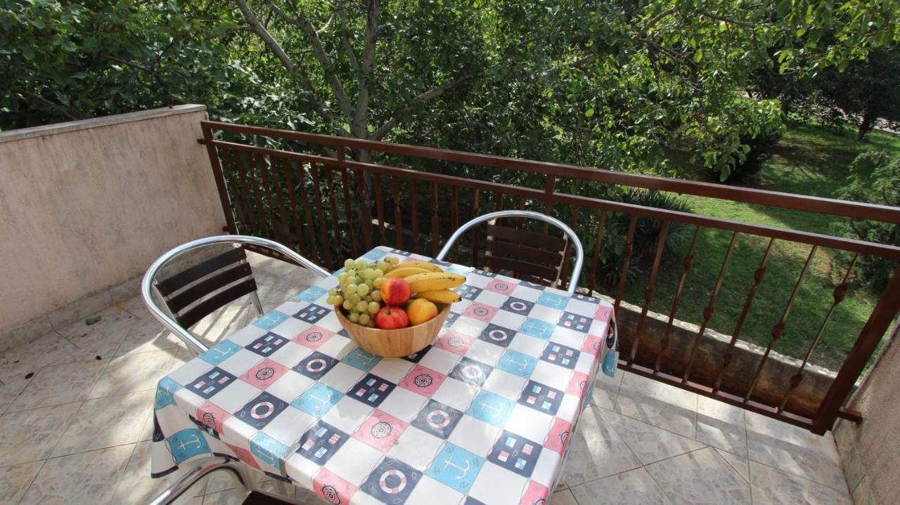Apartments Grzetic Malinska Εξωτερικό φωτογραφία